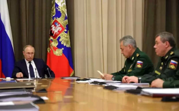 Путин об американском корабле в Чёрном море: «Мы можем посмотреть на него не только в бинокль, но и в прицел»