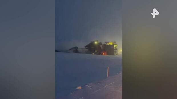 Нефтяная вышка рухнула при транспортировке на Аляске