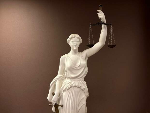 За обман пенсионерки мошенник получил 40 тыс. рублей и четыре года отсидки