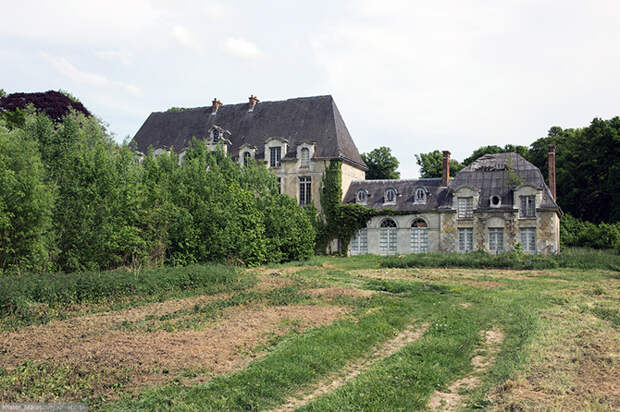Заброшенные замки Франции