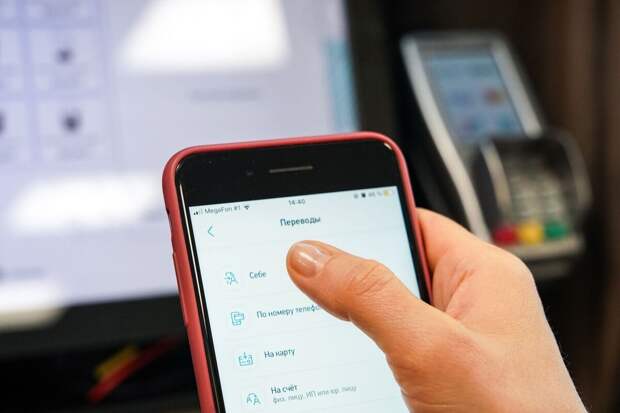 Банковские карты россиян под прицелом: массовые блокировки заставляют клиентов нервничать