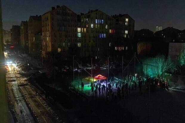 Названо число оставшихся без света жителей Киева