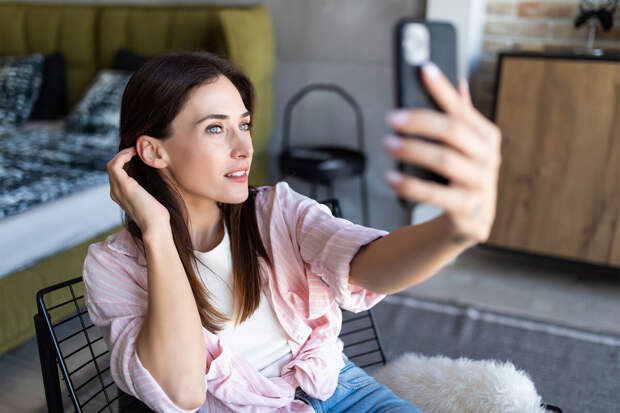 Врач Крашкина: большое количество селфи в соцсетях могут говорить о тревоге