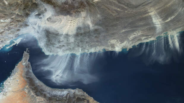 Ушаков: Ормузский пролив для России открыт