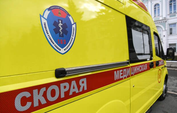 Муниципалитеты Тверской области получили школьные автобусы и машины скорой помощи