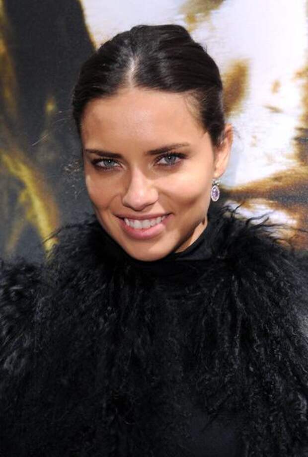 10. Адриана Лима (Adriana Lima), 30 лет, супермодель Рост: 178 см Параметры: 86-58-84 Заработано за год: €22 млн. 10. Адриана Лима (Adriana Lima), 30 лет, супермодель Рост: 178 см Параметры: 86-58-84 Заработано за год: €22 млн.