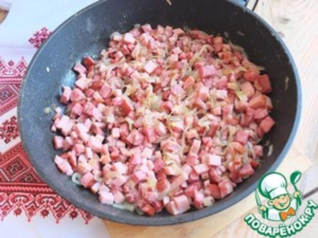 Пирог с сыром и колбасой Начинка