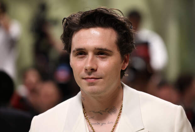 Экс-ассистентка Бекхэма поддержала его сына после скандальных высказываний о родителях