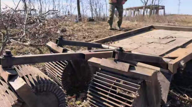 Российские военные уничтожили заминированные подъездные пути к линии боевого соприкосновения в Запорожской области