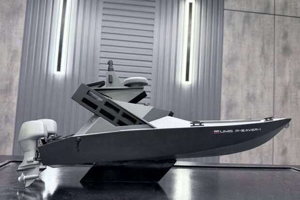 Дальность управления нового безэкипажного катера R-SAVER-1 почти не ограничена