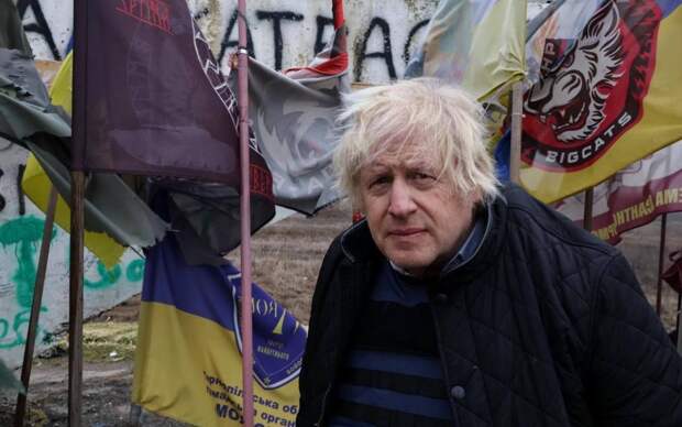 Захарова: визит Джонсона на Украину — возвращение злодея на место преступления