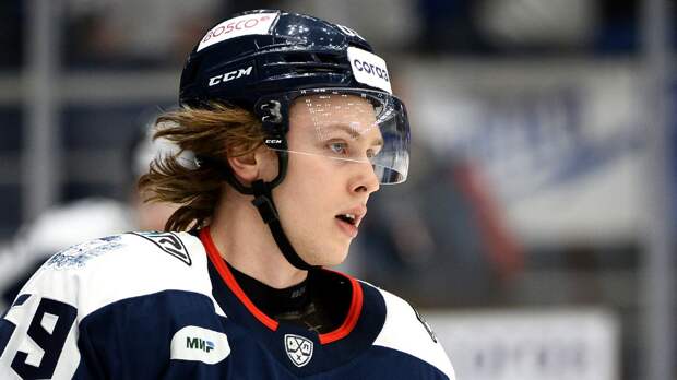 Хоккеист СКА Ларионов перенесет операцию на спине