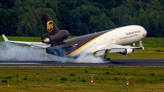 NBC сообщил о приостановке в США эксплуатации самолетов MD-11 после крушения