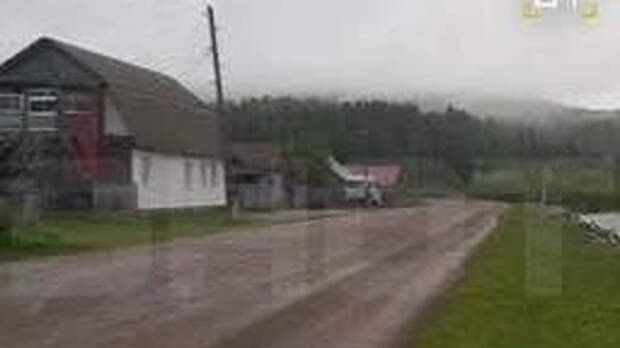 Люди массово распродают дома в районе Манской "петли смерти" после пропажи Усольцевых