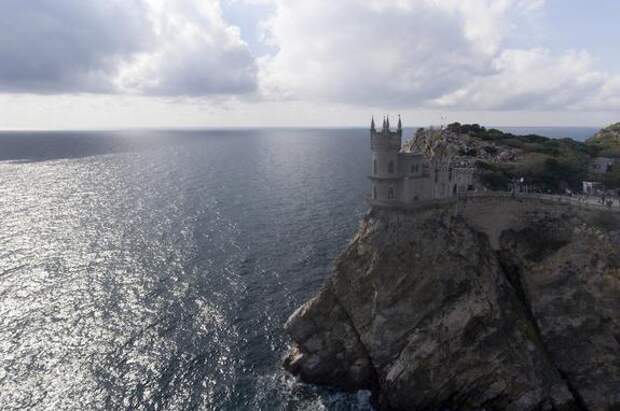 Постпред Крыма Мурадов назвал антироссийский курс катастрофичным для Украины