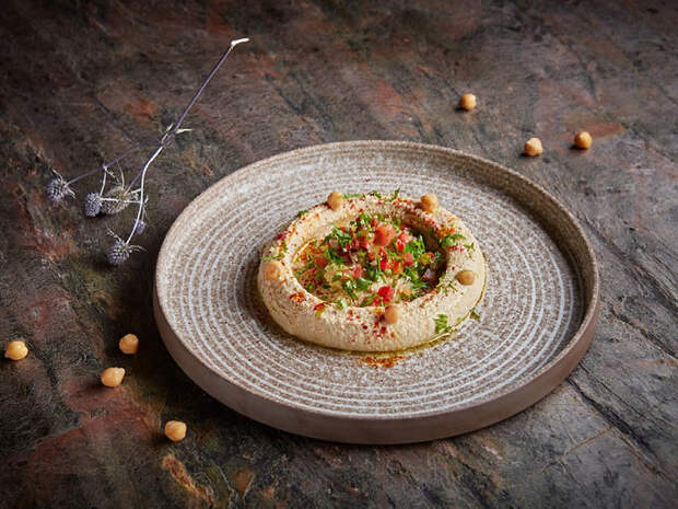 От форшмака до хумуса: 5 знаковых блюд еврейской кухни