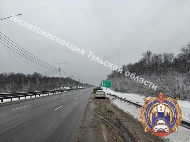 Под Тулой водитель Hyundai улетела в отбойник