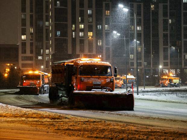 Казанда бүген төнлә 406 машина урамнарны кардан чистартачак