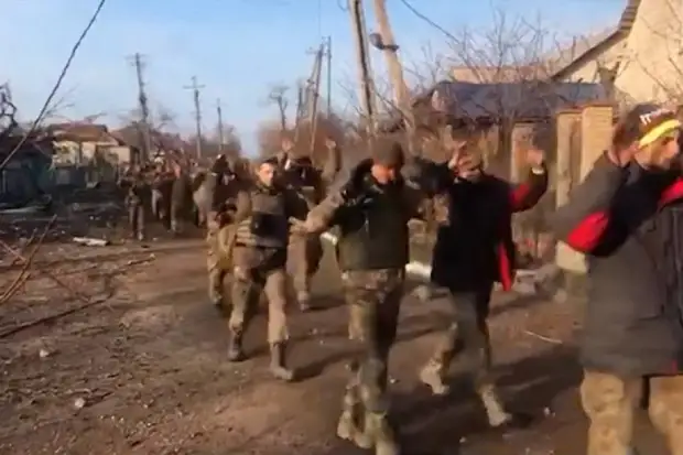 Киев грозит желающим сдаться в плен националистам расстрелом