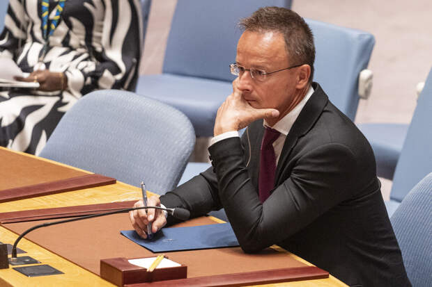 Сийярто: Киев вновь запустит трубопровод "Дружба" после выборов 12 апреля