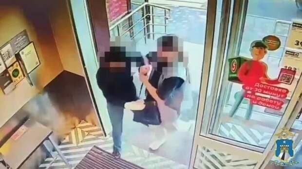 В Ставрополе девушка ударила продавщицу загипсованной рукой и украла масло