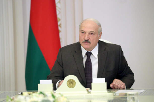 Лукашенко готов к диалогу, но только с «вменяемыми людьми», и не на улице