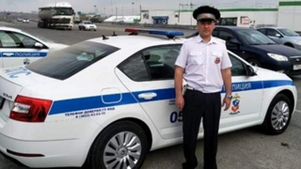 Командир взвода № 1 роты №1 ОБДПС ГИБДД УМВД России по г. Барнаулу Сергей Базарнов