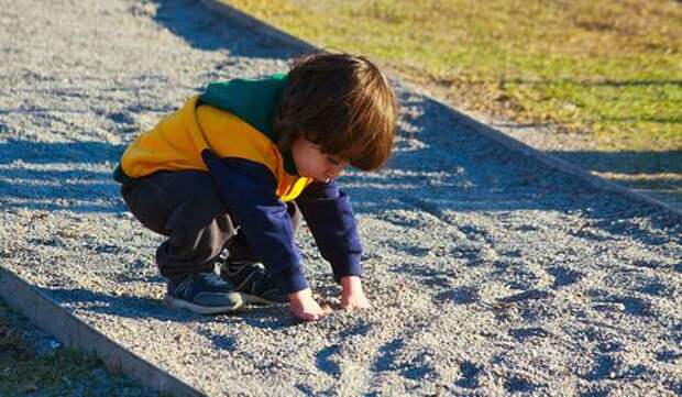 Инородные тела притягивались к хирургическим инструментам: мальчик наглотался магнитов и едва не погиб