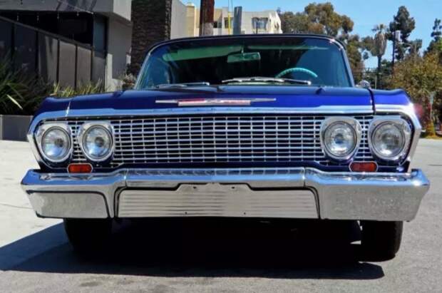 Лоурайдер от West Coast Customs, которым владел Коби Брайант