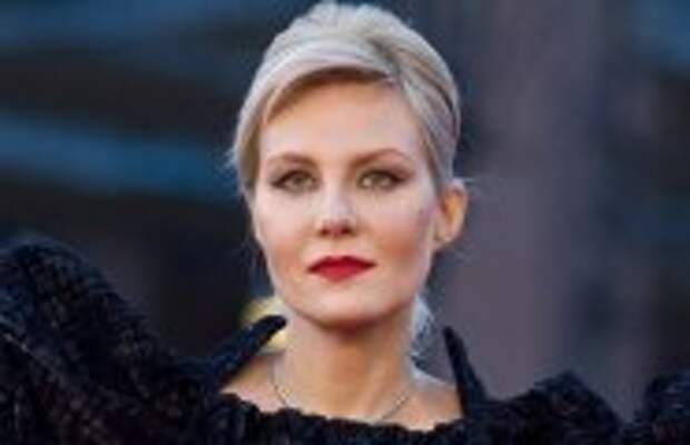 Шоу-бизнес: Почему после связи с Земфирой не хочет замуж Рената Литвинова: Как устроилась в Париже в свои 58 лет королева стиля