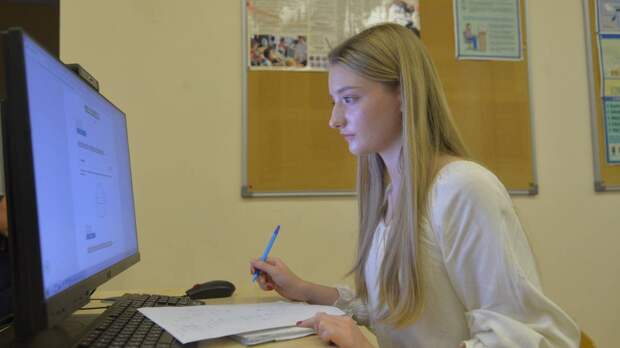 Учитель нового формата: сможет ли ИИ-репетитор заменить настоящего педагога