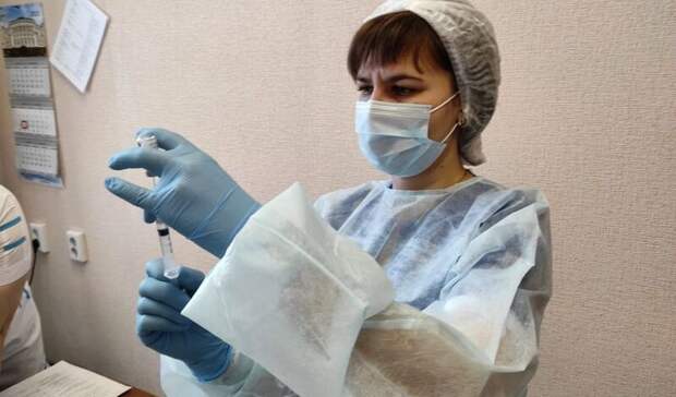 В мэрии Оренбурга привили от коронавируса 50 чиновников