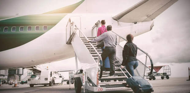 Ночные очереди и отменённые рейсы: русская туристка о ситуации в Дубае