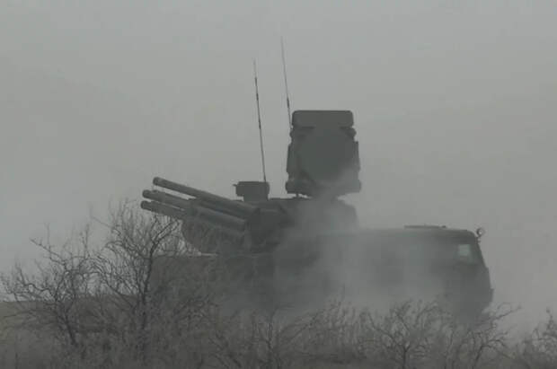 Силы ПВО за ночь сбили над регионами РФ и Азовским морем 22 дрона ВСУ