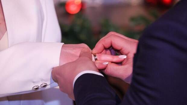 Площадки для фиктивных браков с призывниками и мигрантами запретили в России