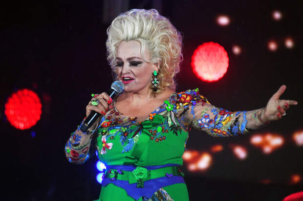 На театр певицы Надежды Кадышевой подали иск в суд на 2,1 млн рублей