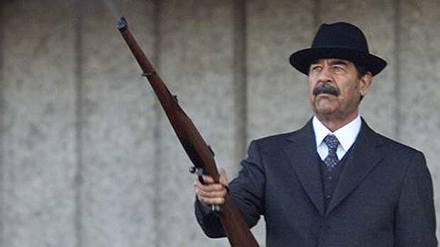 Саддам Хусейн - глава Ирака, друг США, удостоенный звания почётного гражданина Детройта. Казнен благодаря усилиям США. 