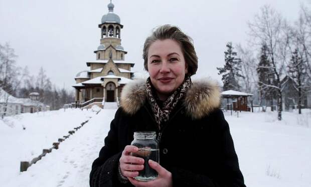 Россияне могут стать жертвами мошенников с поддельной святой водой на Крещение