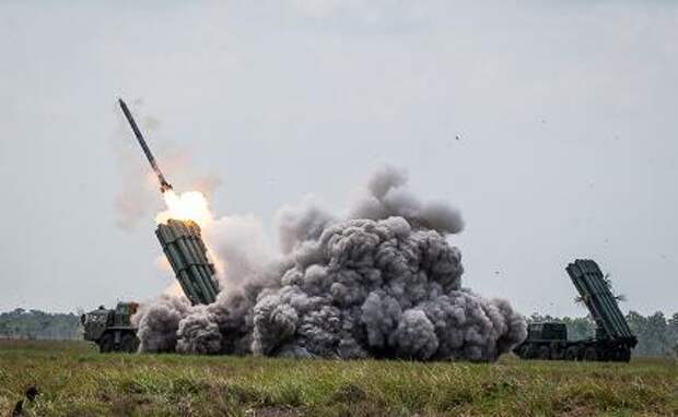 На фото: зенитная ракетная система "БУК М2Э" российского производства
