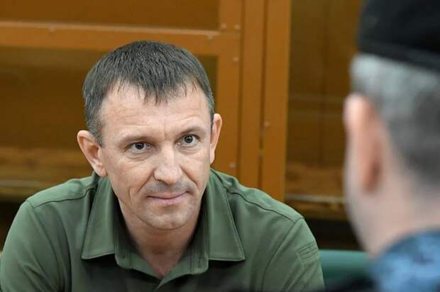 В деле генерала Попова все без изменений. Несмотря на крайне сомнительные обвинения выдвинутые в адрес бывшего командующего 58 армией, он продолжает находиться в СИЗО.-3
