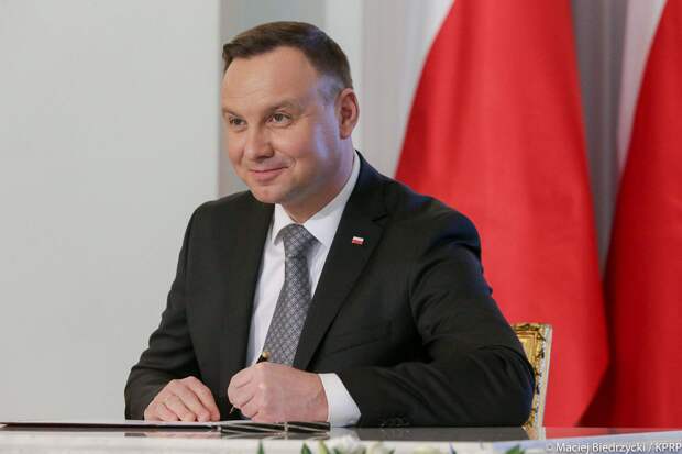 Президент Польши Дуда приостановил действие ДОВСЕ