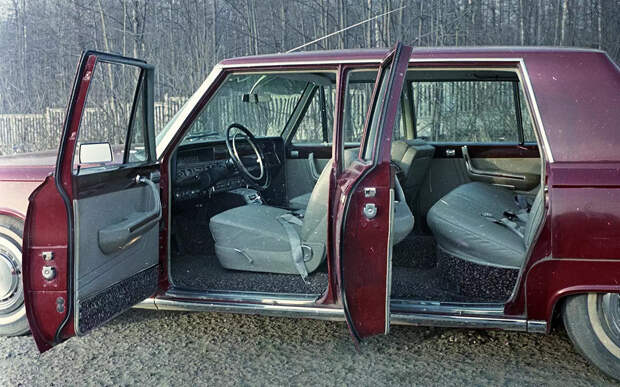 Очень странные дела: зачем в СССР укоротили лимузин ЗИЛ?