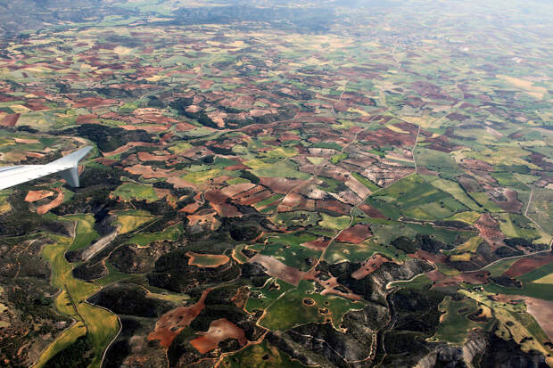 Мир из иллюминатора Through an Airplane Window 1 Мир из иллюминатора
