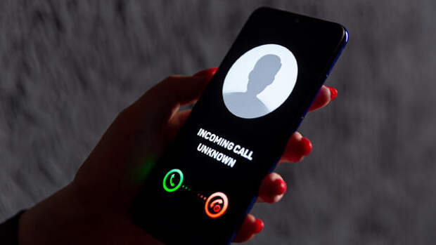 Мошенники обманывают по-новому: 8 фраз, на которые нельзя отвечать по телефону и в сообщении