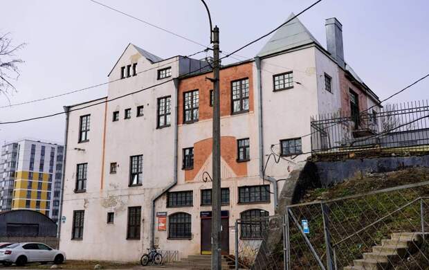 РЖД должно выплатить 6,2 млн рублей неустойки за невыполнение реставрации вокзала станции Ланская