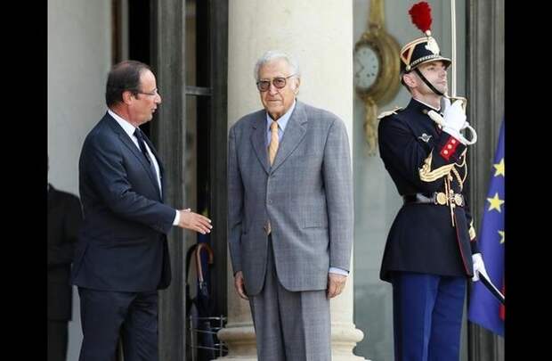 Handshakes aside, Hollande does have a lot on his hands. So political commentators probably shouldn't read too much into this slight by UN peace envoy to Syria, Lakhdar Brahimi, right?