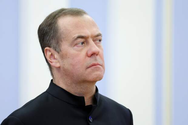 Медведев сравнил планы Мерца с амбициями Третьего рейха