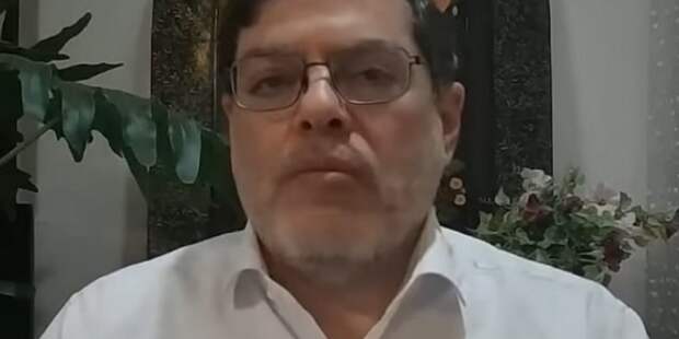 «Нельзя усидеть на двух стульях»: иранский профессор объяснил, почему взрывы в Дубае и Катаре стали только началом