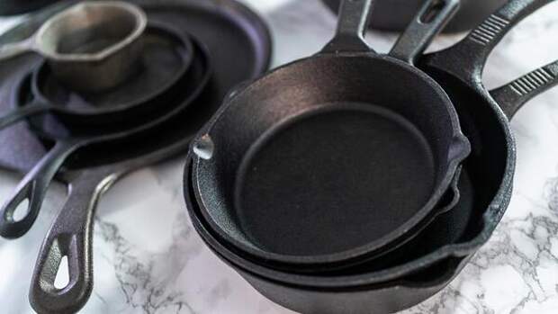 Вернитесь к бабушкиным сковородкам: чугун заставит вас забыть о тефлоне