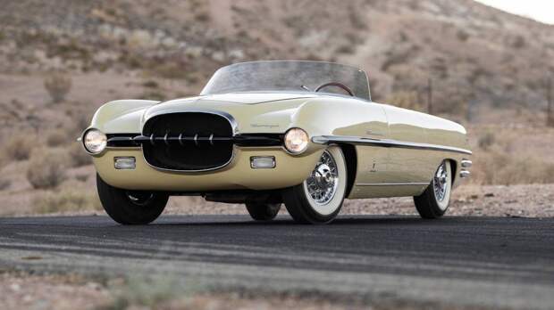Концептуальный родстер реактивной эры Dodge Firearrow II